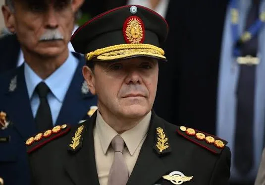 Ministro de Defensa de Argentina avisa arremetida para disputarle el liderazgo antártico a Magallanes